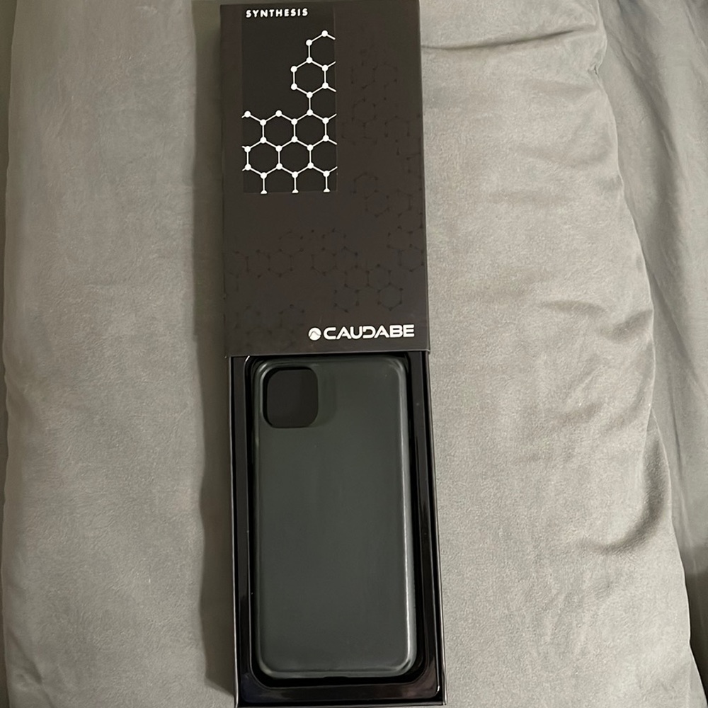 Brand new Forest Green Caudabe minimalist Iphone 11 Pro Max case